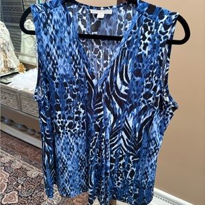 Dana Buchman sleeveless animal print top.❣️